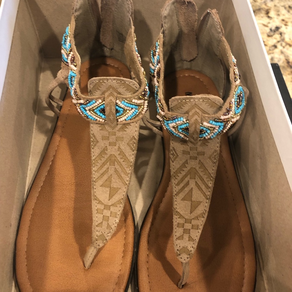 Woman’s Minnetonka sandals